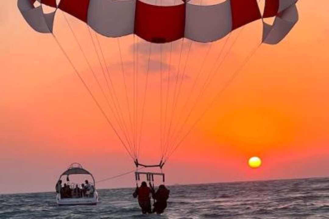 Parasailing in Dubai (2)