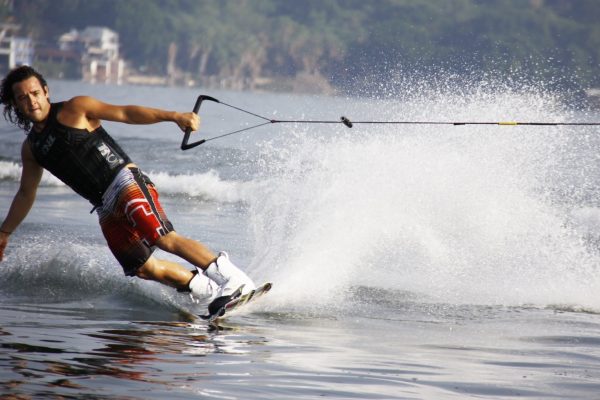 Wakeboard in Dubai (1)